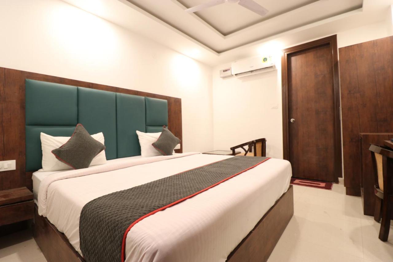 Hotel Krone A Family Hotel Near Igi Airport Delhi New Delhi Exterior photo